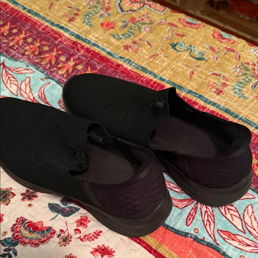 Skechers Black Slip-On Sneakers